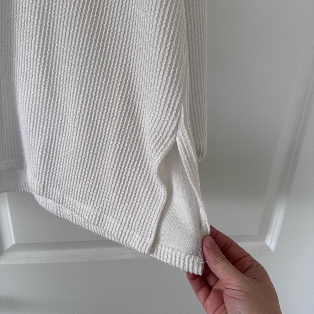 Carly Jean Los Angeles White Evelyn Sweater - Picture 3 of 4